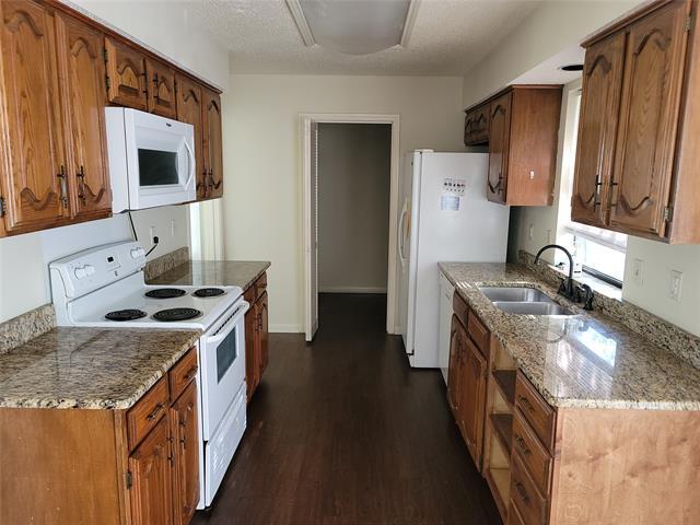 Foto del edificio - 827 Courtland Pl