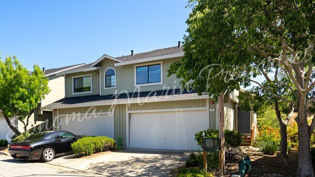 Building Photo - 3 Bedroom ~ 2.5 Bath ~ Attached 2 car Gara...