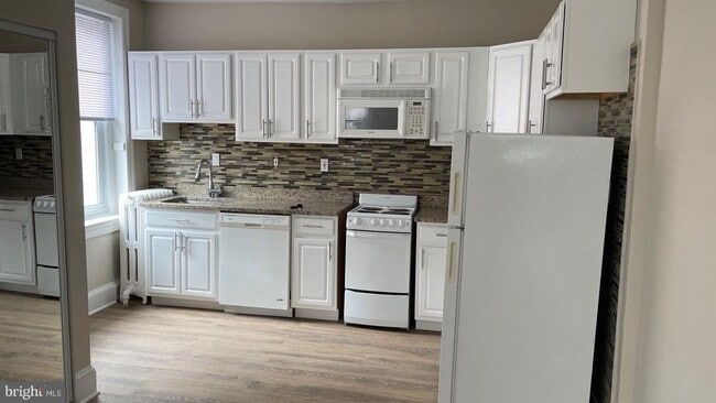Building Photo - 2509 Cliffbourne Pl NW