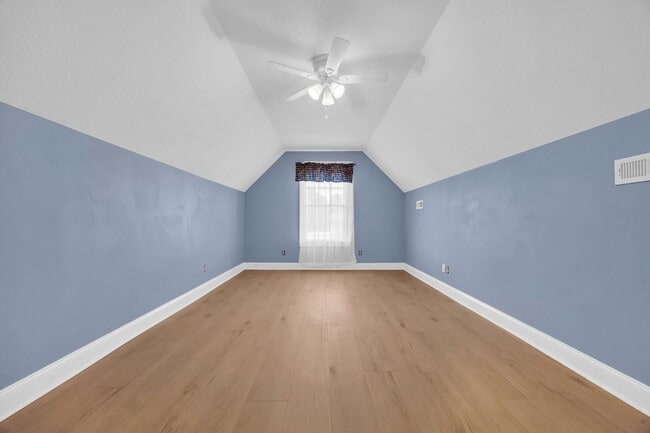 Building Photo - 631 Cottage Oaks Cir