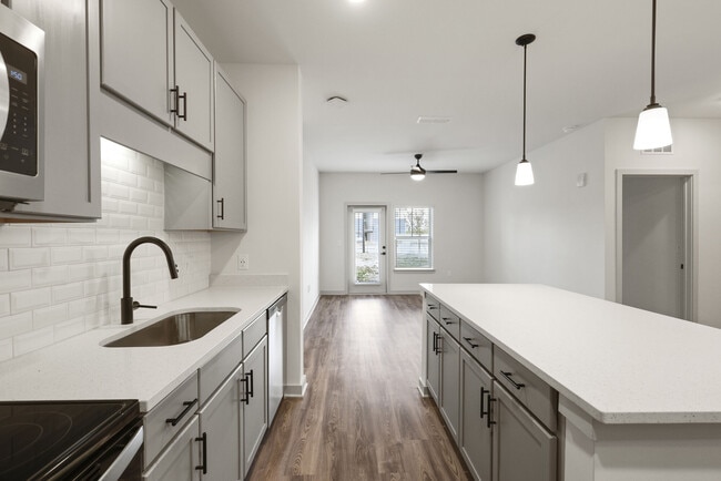 Building Photo - HoM at Pooler