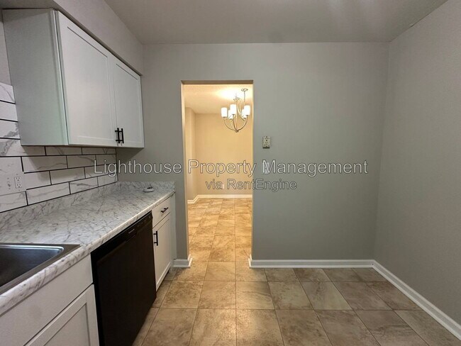 Foto del edificio - 120 Heather Hills Dr