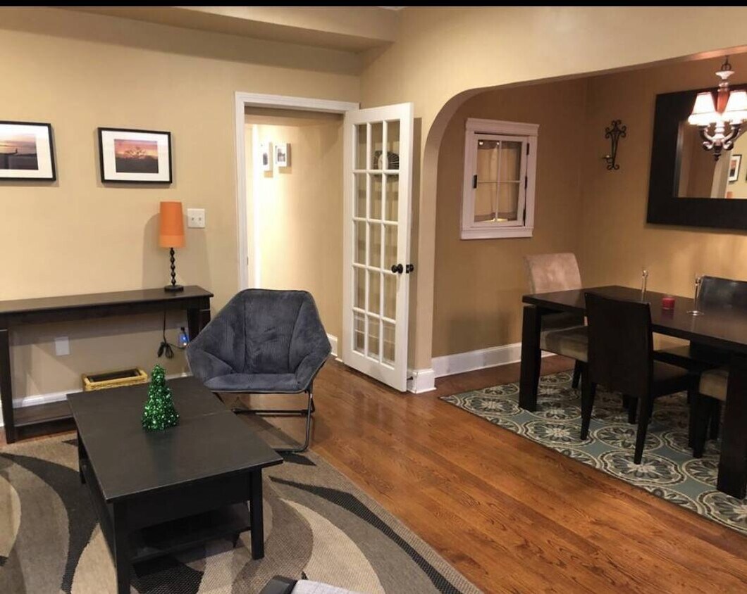 Primary Photo - 65 Park Dr