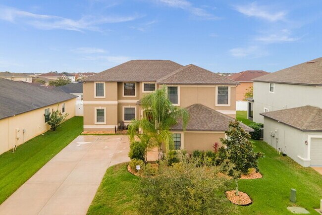 Foto del edificio - "Discover Spacious Elegance: 5-Bed, 3-Bath...