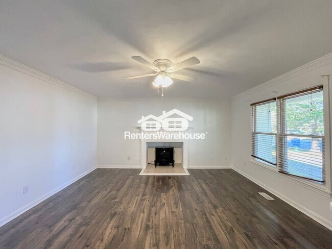 Foto del edificio - 411 Linkenborough Dr