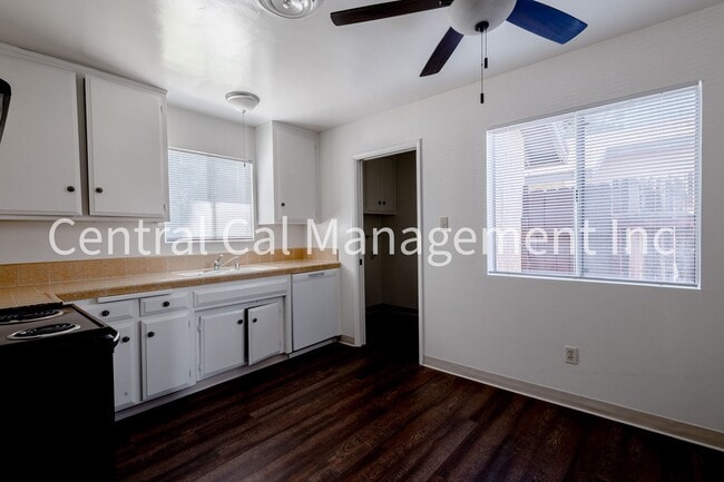 Building Photo - 6208 Stine Rd