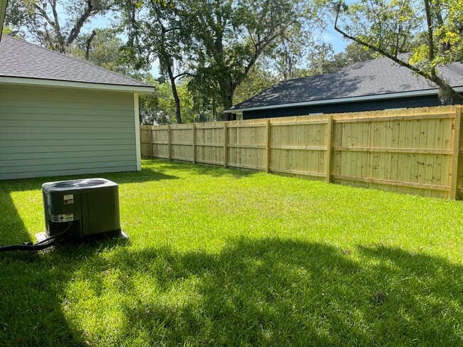 Building Photo - NEW CONSTRUCTION HOME