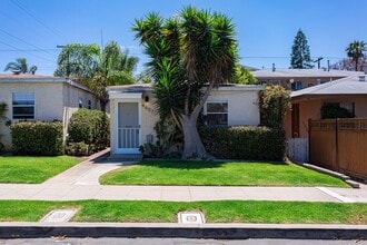 Building Photo - 4601-4607 Muir Ave