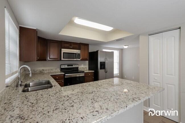Building Photo - 1657 Palm Leaf Dr
