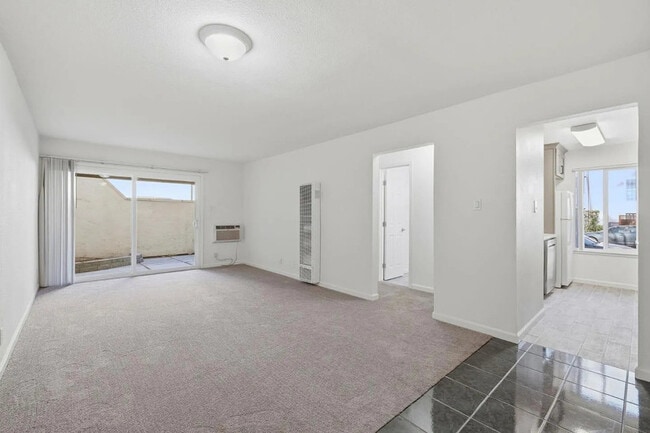 Photo - 1660 Laguna St Apartment