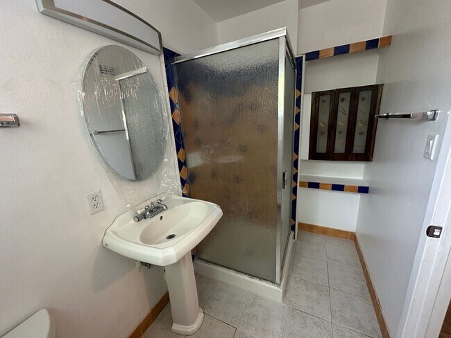 Foto del edificio - Renovated Clairemont 4BR with Private Yard, Covered Patio & 2-Car Garage – Minutes to the Beach