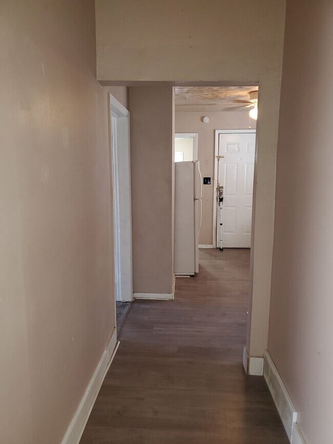 Foto del edificio - 1/2 off sec dep! Charming 1+-Bedroom Loft ...