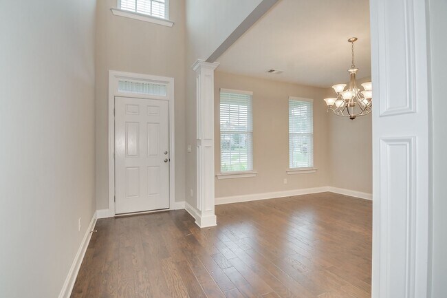 Foto del edificio - 4 Bedroom 2.5 Bath Canterbury Farms