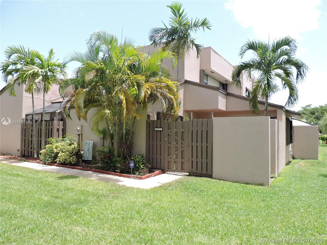 Foto principal - 1251 NW 123rd Ave