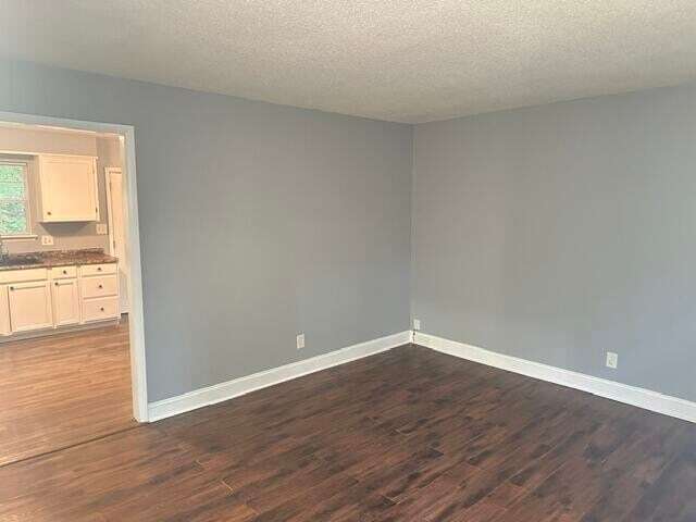 Foto del edificio - 4045 Brookcrest Dr