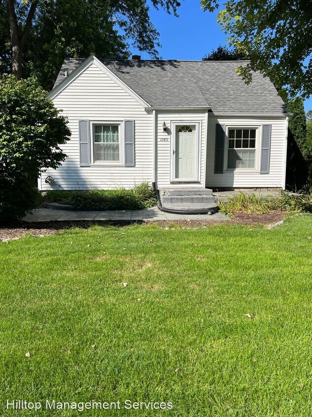 3 br, 1 bath House 1165 Adelmann Ave. House Rental in Brookfield