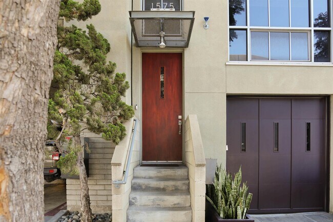 Building Photo - 1575 Kettner Blvd