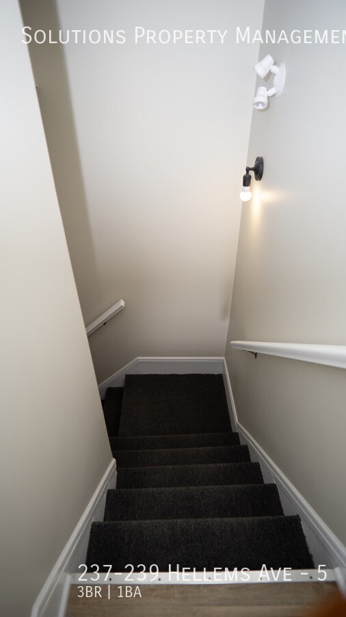 Photo du bâtiment - **3 Bedroom in the Heart of Welland**