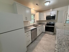 Building Photo - 600 Broce Dr