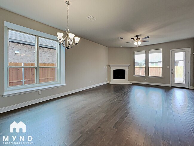 Foto del edificio - 14844 Gentry Dr
