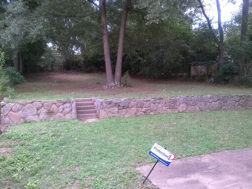 Building Photo - 5360 Lee Cir