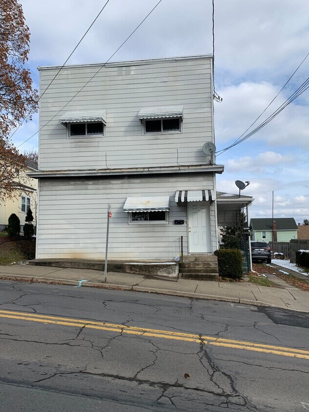 Foto principal - 523 Sanderson St