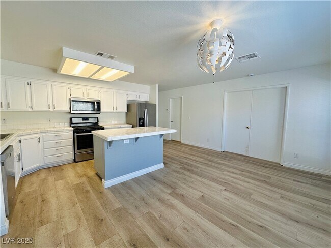 Foto del edificio - 9628 Spanish Steps Ln