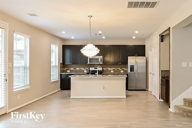 Foto del edificio - 14350 Persimmon Woods Drive