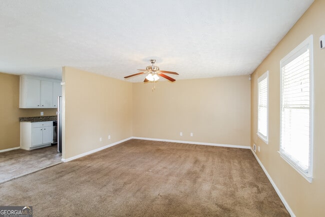 Building Photo - 3338 Mansfield Ln