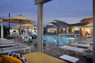 Building Photo - Serena Village Luxury Townhomes