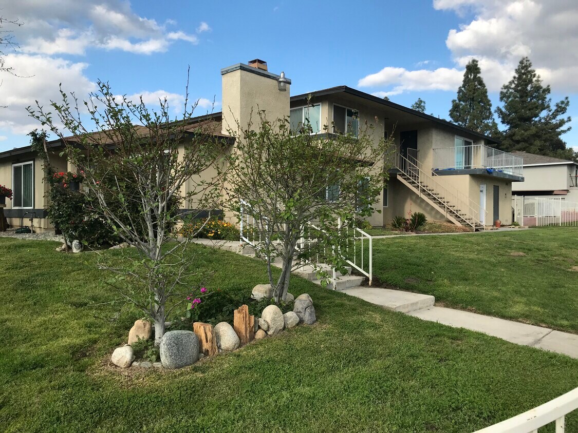 511 East Brockton Avenue Unit D, Redlands, CA 92374 511 East Brockton