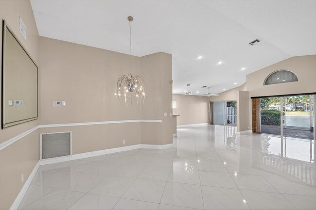 Building Photo - 7891 Sailing Shores Terrace