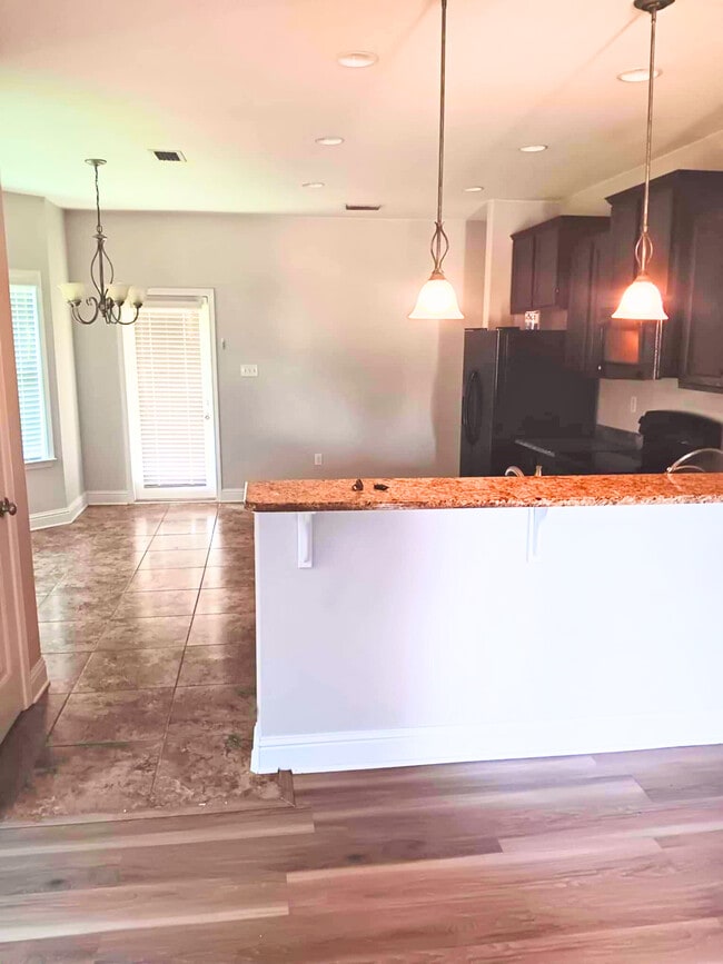 Building Photo - 14137 Waterford Cove