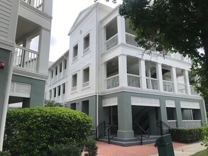 Building Photo - 599 Campus St