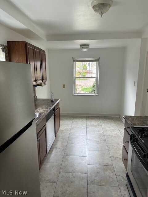 Foto del edificio - 799 Phoenix Ave