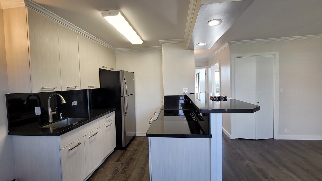 Foto principal - 3370 Salt Lake Blvd