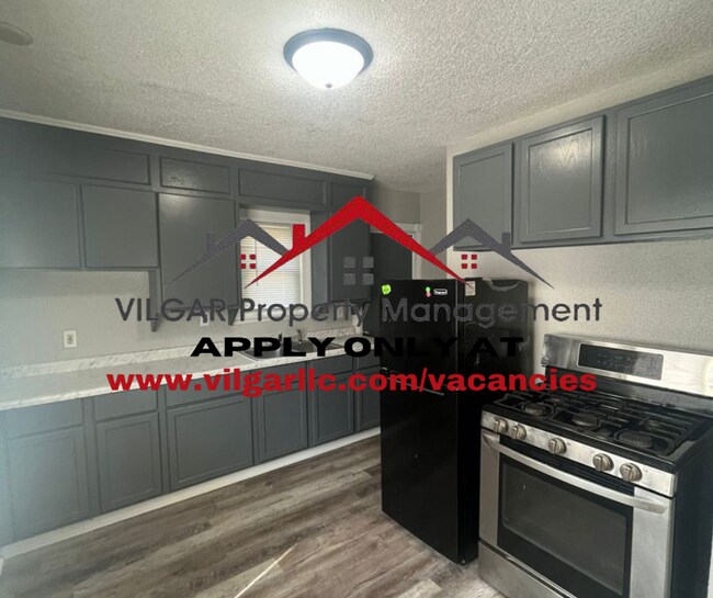 Building Photo - Cute & Cozy 2 bed, 1 bath home in Gary, IN