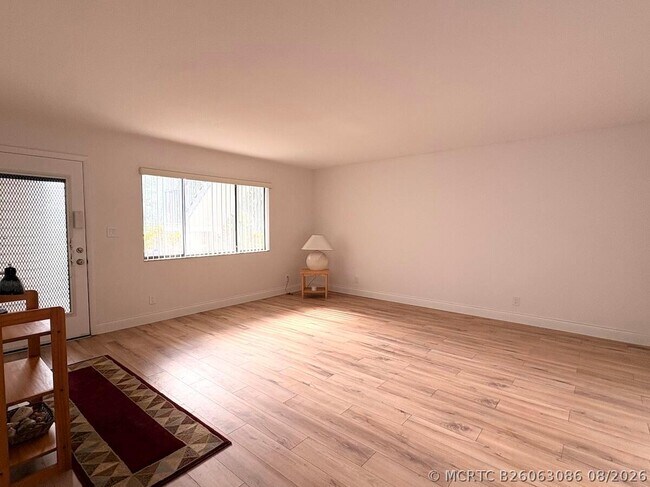 Foto del edificio - 15091 Ashland Cir
