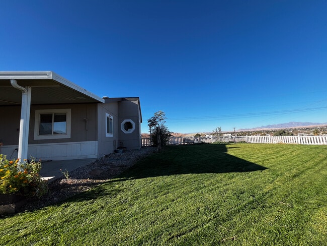 Building Photo - Pioneer