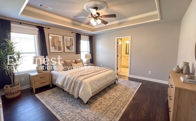 Foto del edificio - 4 Bed/3 Bath Home with Garage & Fenced Yard / Pet-Friendly / Available Now!