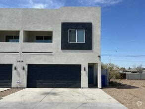 Building Photo - 2526 E Broadway Rd