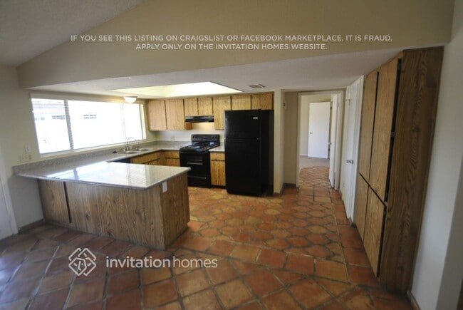 Building Photo - 11010 W Calle del Sol