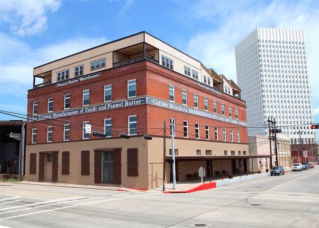 Building Photo - 100 20th St