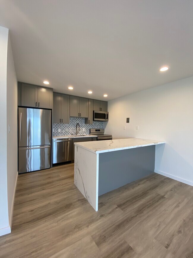 Foto del edificio - 311 Corbett Ave