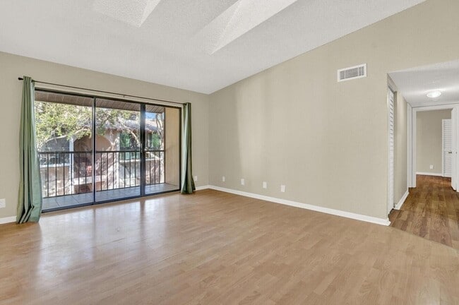 Photo - 206 Foxtail Dr Apartment