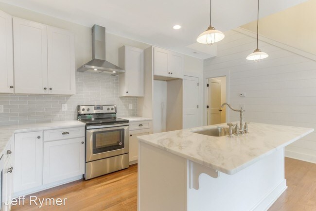 Building Photo - 3 br, 2.5 bath House - 212 Croleywood Lane