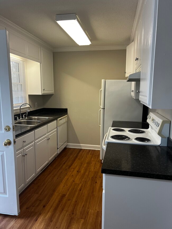 Building Photo - 2507 Saint Christopher Cir SW