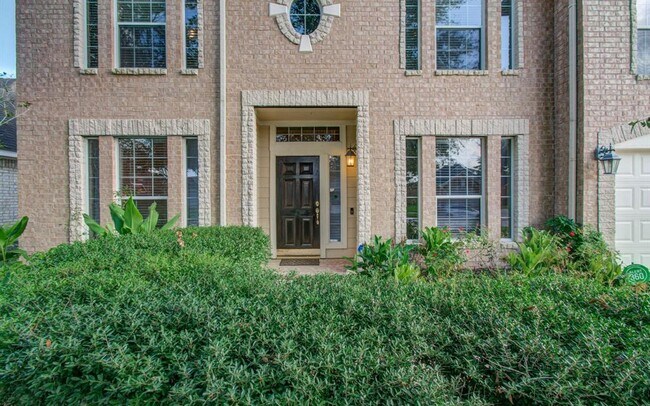 Foto del edificio - 2210 Waters Edge Ln