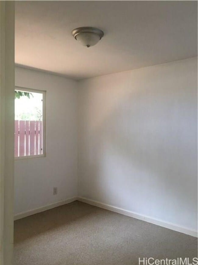 Foto del edificio - Single Level 4 Bedroom, 2 Full Bath with C...