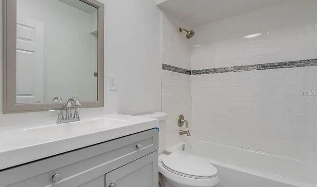 Foto del edificio - Renovated 2bed/1bath Apartment in Eustis! ...